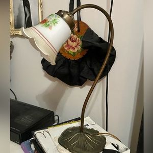 Vintage Gorgeous Lilypad Lamp with Floral Glass Shade